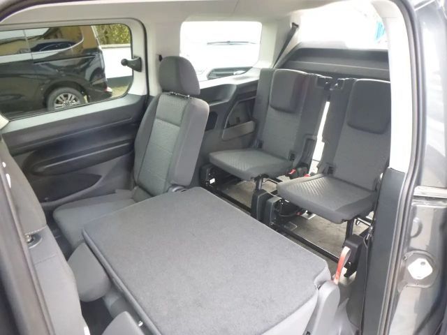 Ford Grand Tourneo