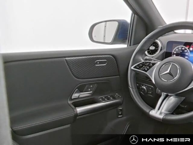 Mercedes-Benz B 220