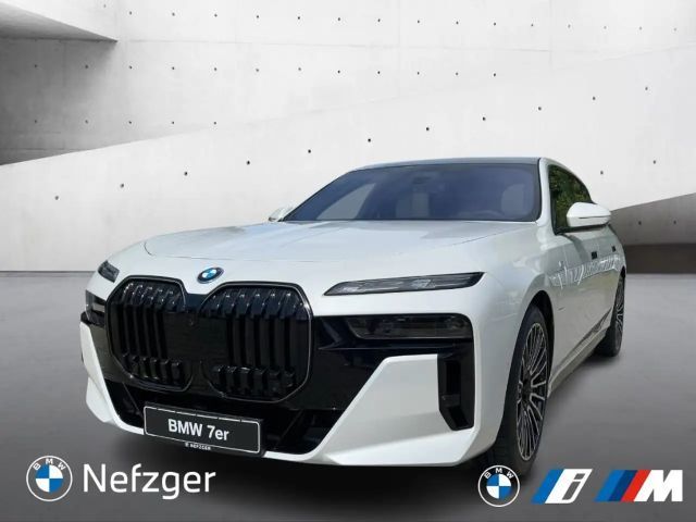 BMW 750 2025 Hybride / Benzine