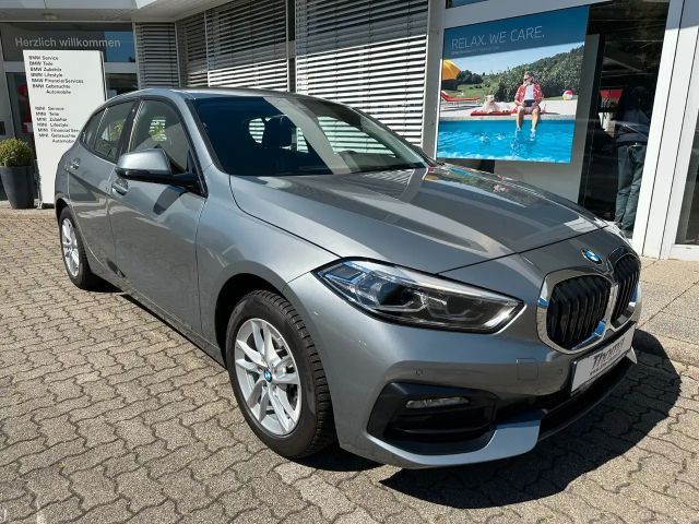 BMW 118 i Sport Line +LiveCpProf +HIFI +SHZ +RFK +LED 2024 Benzine