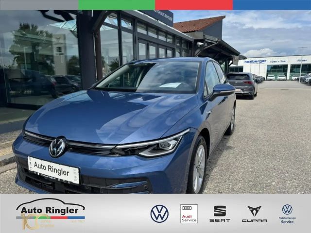 Volkswagen Golf 1.5 TSI Life+LED+NAVI+SHZ+ACC+PDC 2025 Benzine