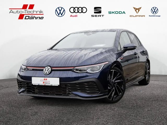 Volkswagen Golf 2023 Benzine