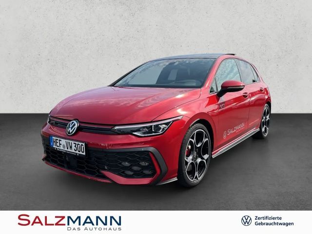 Volkswagen Golf 2025 Benzine