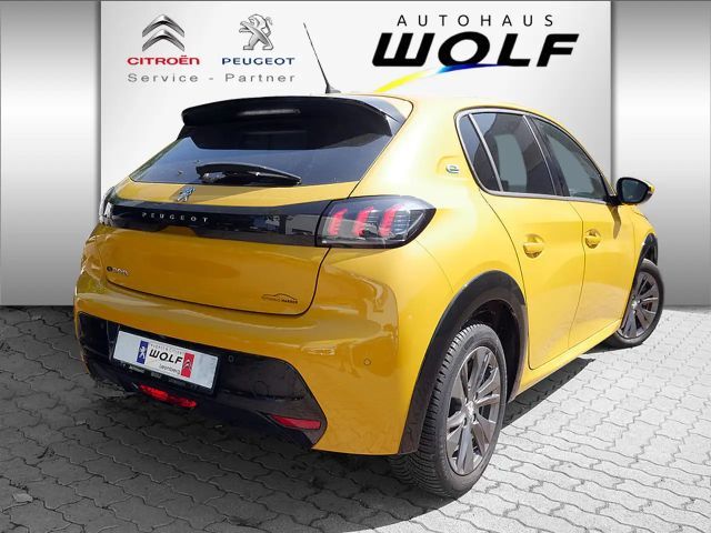 Peugeot e-208