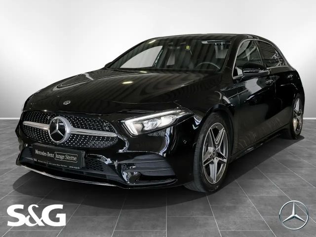 Mercedes-Benz A 180 AMG DISTRONIC+KAMERA+KEYLESS+MBUX+LED+18" 2023 Benzine