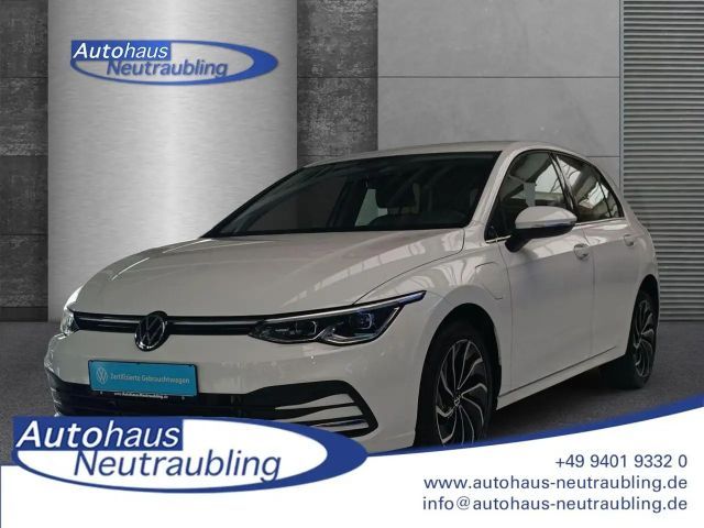 Volkswagen Golf 8 1.4 TSI eHybrid "STYLE" 204 PS DSG +REARVIEW+NAV 2021 Hybride / Benzine