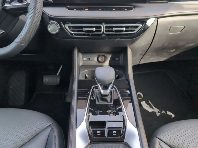 MG HS