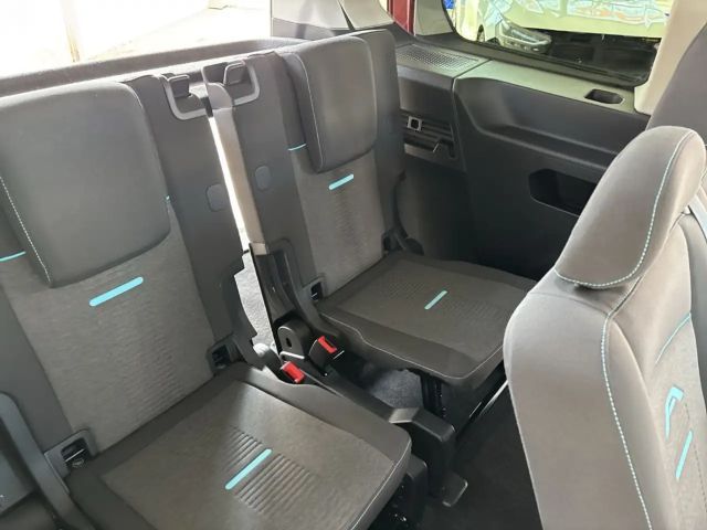 Ford Grand Tourneo