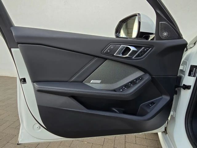 BMW 114