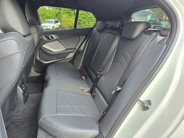 BMW 114