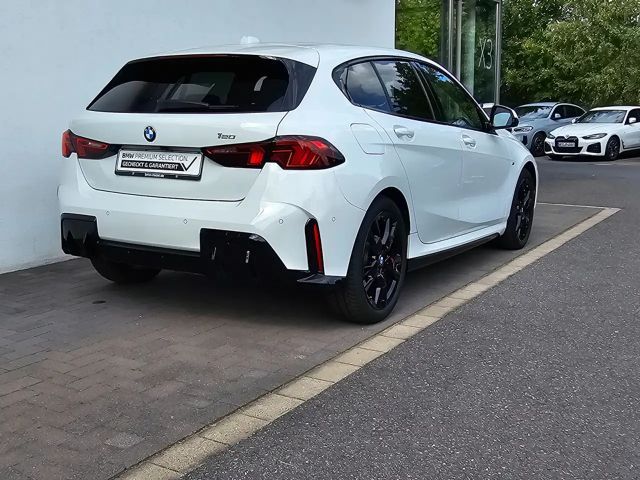 BMW 114