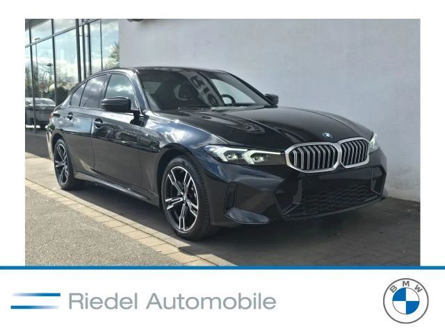BMW 330 e xDrive M Sportpaket*Widesreen*Drivass*Sitzh 2025 Hybride / Benzine
