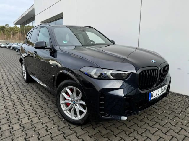 BMW X5 xDrive 40d HUD AD AHK-klappbar AHK El. Panodach Pa 2025 Diesel