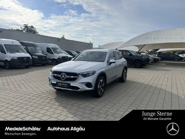 Mercedes-Benz GLC 300 2023 Hybride / Benzine