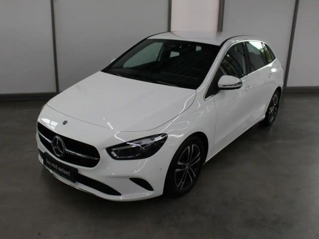 Mercedes-Benz B 220 2024 Benzine