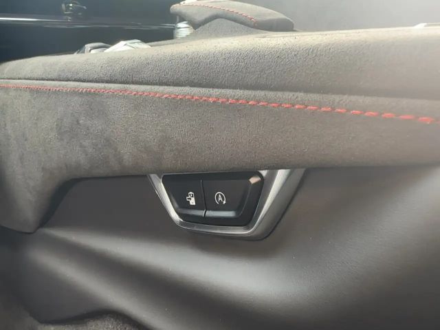 Corvette C8