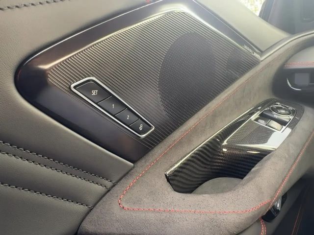 Corvette C8