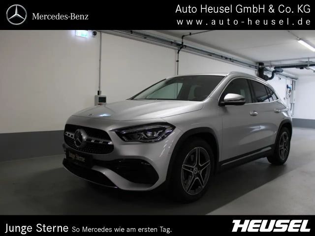 Mercedes-Benz GLA 180 2022 Benzine
