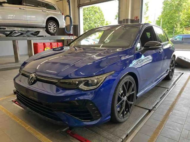 Volkswagen Golf 2023 Benzine