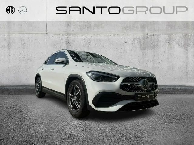Mercedes-Benz GLA 250 2022 Benzine