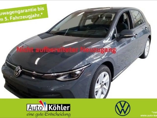 Volkswagen Golf 2024 Benzine