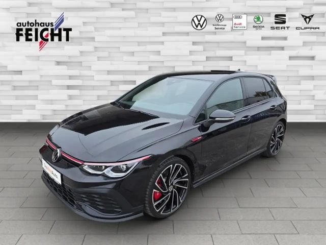 Volkswagen Golf 2023 Benzine