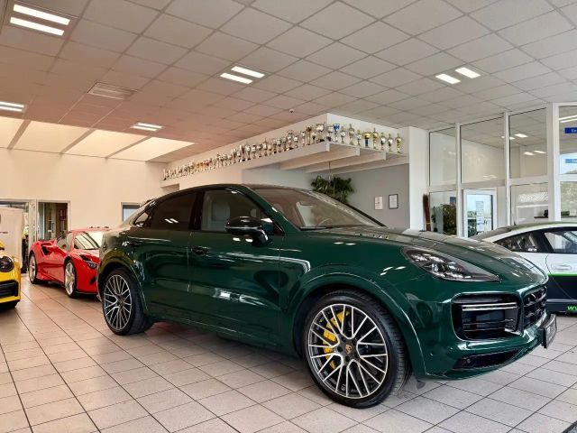 Porsche Cayenne Coupe Turbo S E-Hybrid / PTS 2023 Hybride / Benzine