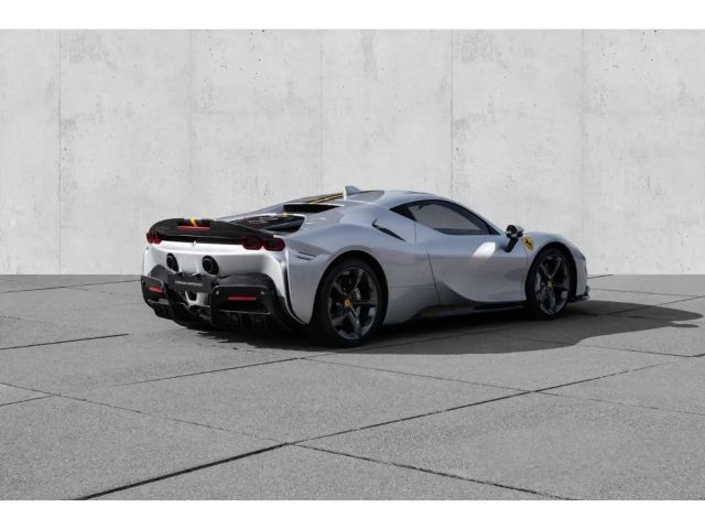 Ferrari SF90 Stradale