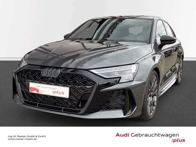Audi RS3 Sportback Matrix Keramik RS-Auspuff Panorama Massa 2025 Benzine