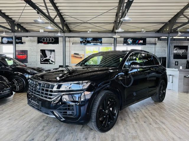 Volkswagen Touareg R-Line 4Motion*AHK*LED*DYNAUDIO*HUD* 2022 Benzine