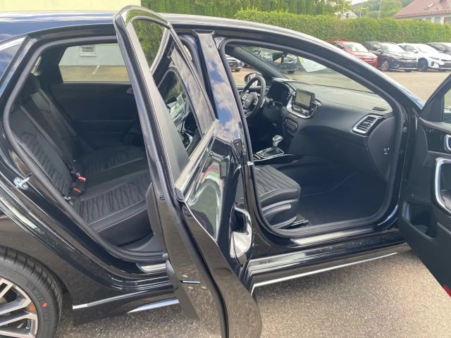 Kia Ceed / cee'd