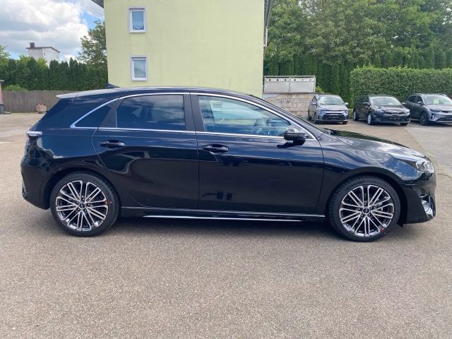 Kia Ceed / cee'd