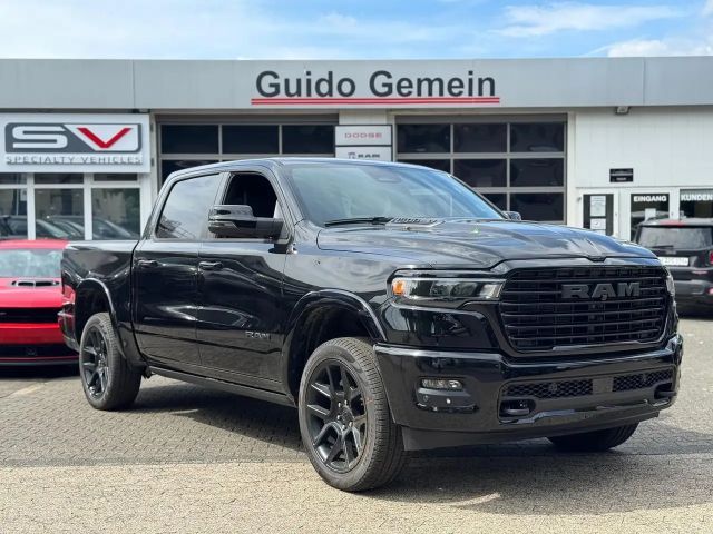 Dodge RAM 1500 Laramie Night + Luftfederung + elektr. Trittb 2025 Benzine