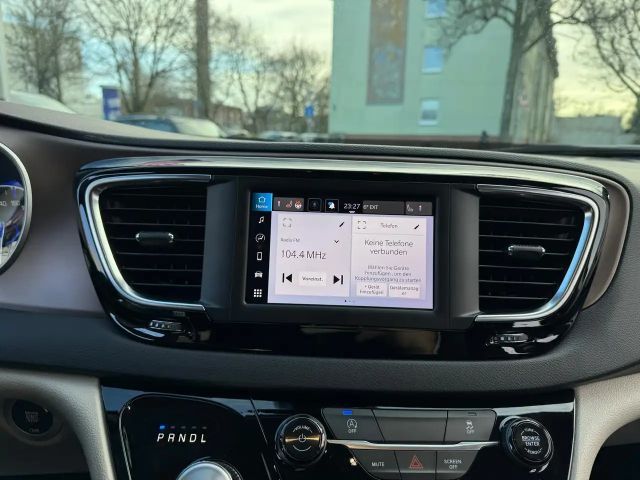 Chrysler Pacifica