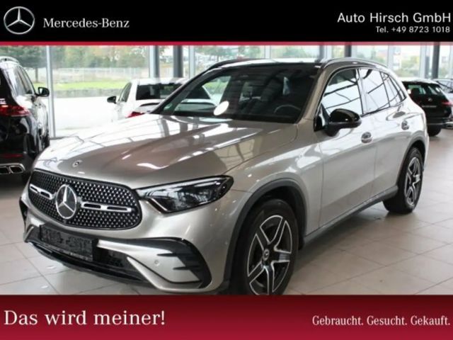 Mercedes-Benz GLC 300 GLC 300 4MATIC AMG+Pano-Dach+AHK+360°+DIGITALLIG 2023 Benzine