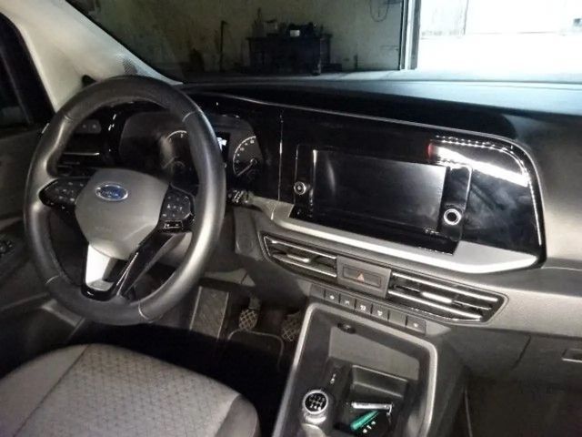 Ford Grand Tourneo