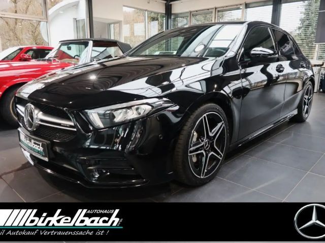Mercedes-Benz A 35 AMG 4m Night Distr. LED Pano SHZ Spur 2022 Benzine