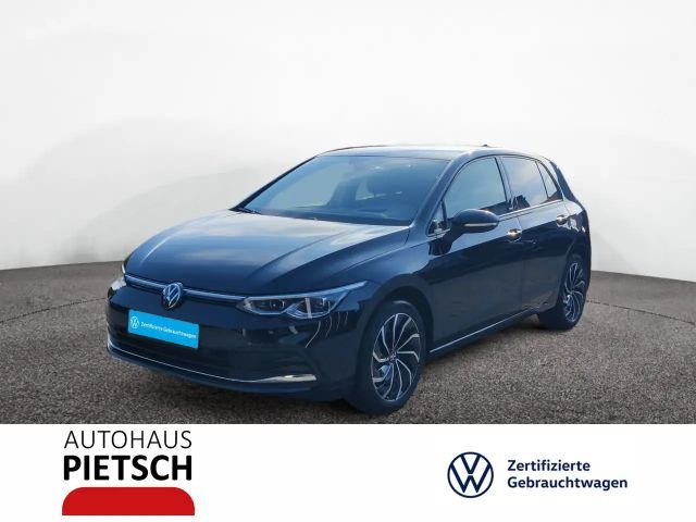 Volkswagen Golf VIII 1.5 eTSI Move DAB+ ACC 2023 Benzine