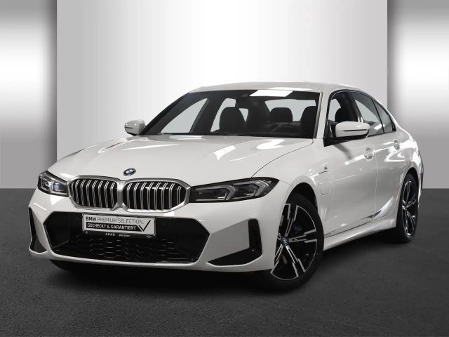 BMW 330 e Limousine 2024 Hybride / Benzine