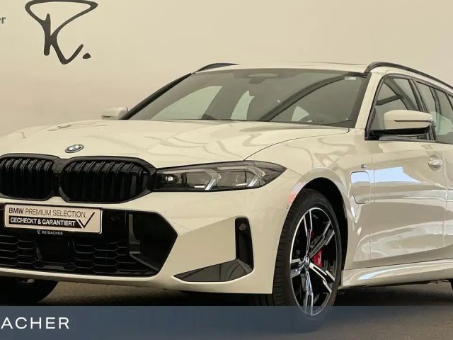 BMW 330 2024 Hybride / Benzine