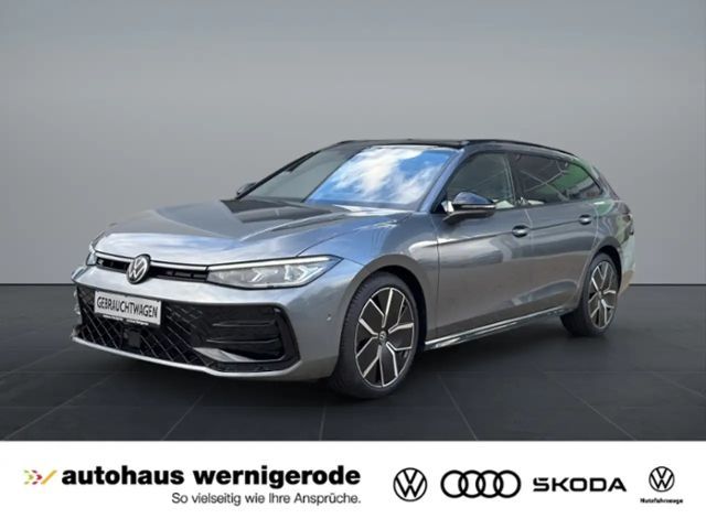 Volkswagen Passat Variant 2.0TDI 4M R-Line "Signature" AHK/Pano/StHz 2024 Diesel