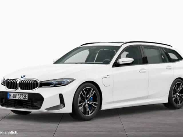 BMW 330 2024 Hybride / Benzine