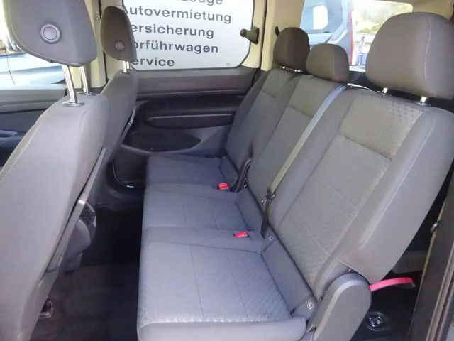 Ford Grand Tourneo