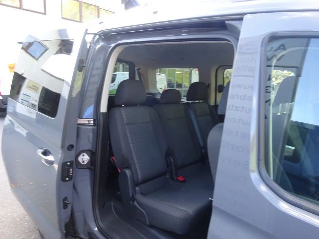 Ford Grand Tourneo