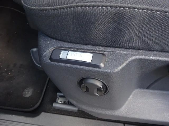 Ford Grand Tourneo