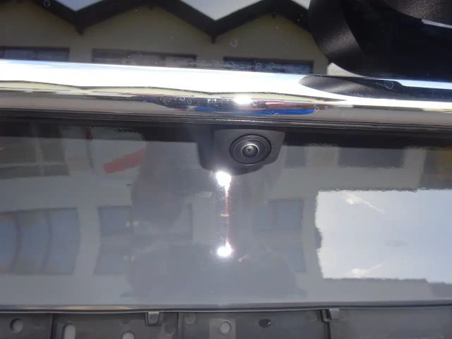 Ford Grand Tourneo