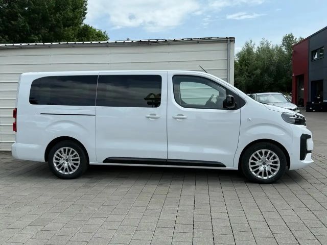 Peugeot Traveller