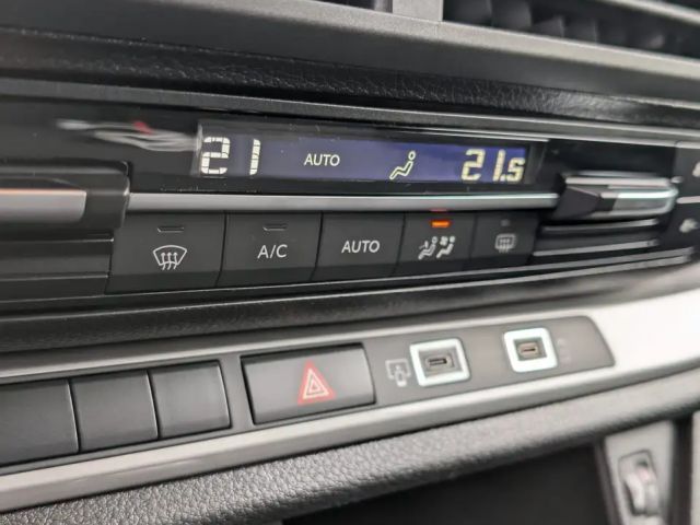 Peugeot Traveller