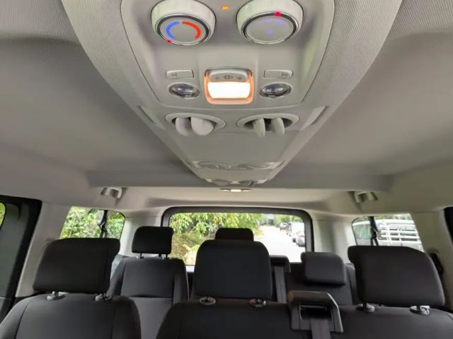 Peugeot Traveller