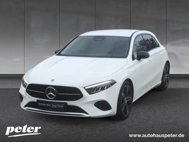 Mercedes-Benz A 220 4MATIC  Progressive, Night Paket 2024 Benzine
